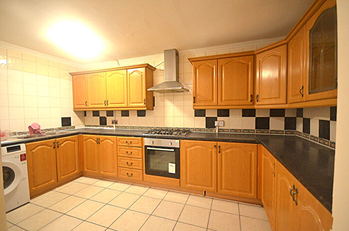 1 Bedroom End Of Terrace House To Rent In Loxford Lane, Ilford, IG1