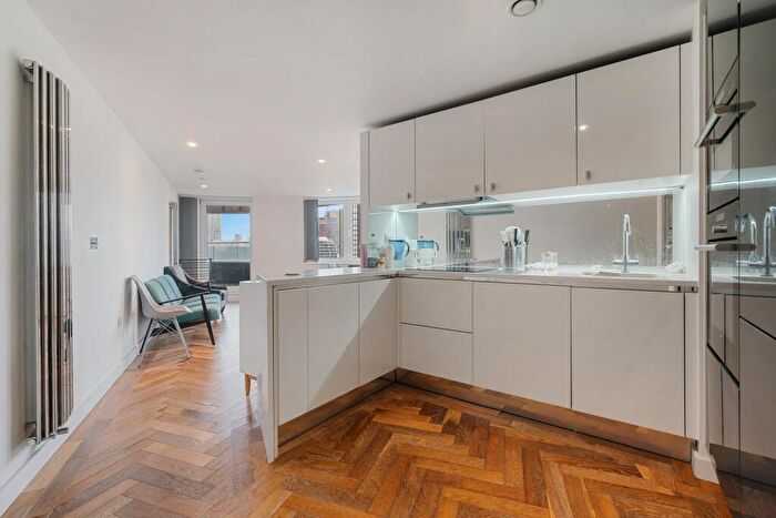 2 Bedroom Apartment To Rent In Eagle Point, City Road, London, EC1V