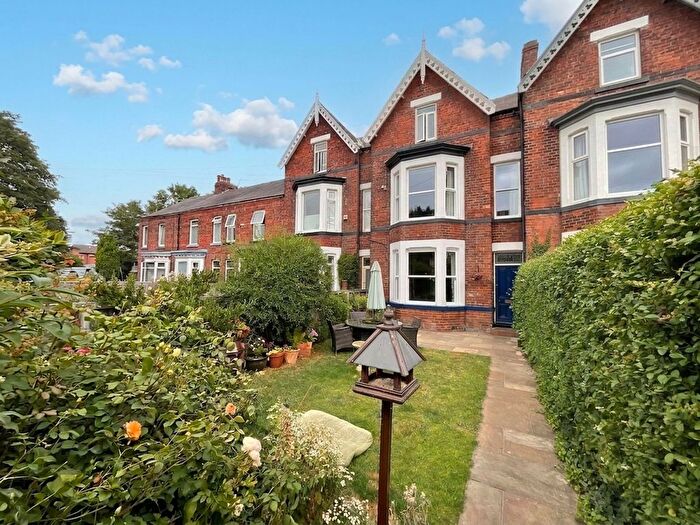 4 Bedroom Terraced House For Sale In Manor Road, Scarborough, YO12