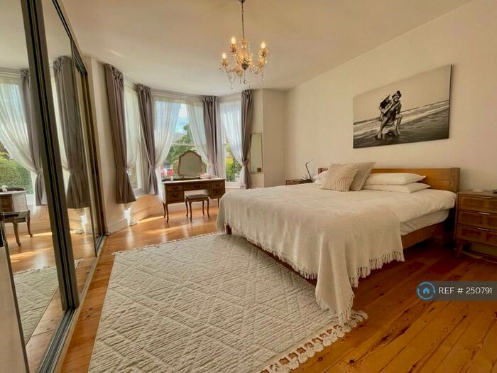 1 Bedroom Flat To Rent In Church Rise, London, SE23