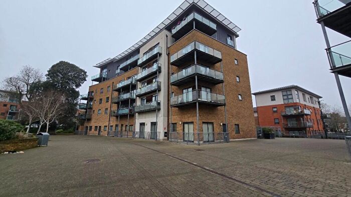 1 Bedroom Flat To Rent In Hither Green Lane, London, SE13