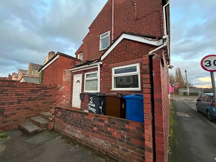 1 Bedroom Flat To Rent In Wigan Street, Platt Bridge, Wigan, WN2