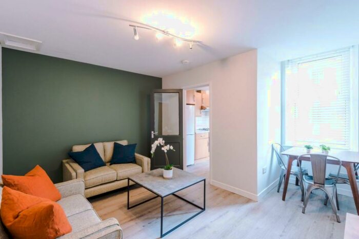 3 Bedroom Terraced House To Rent In Chillingham Road, Newcastle, NE6