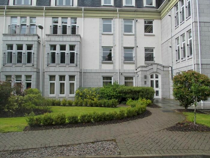 3 Bedroom Flat To Rent In Grimond Court, Ground Floor, AB15