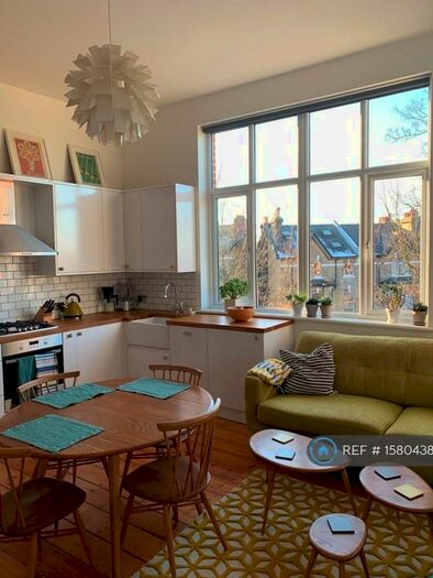 2 Bedroom Flat To Rent In Farquhar Road, London, SE19