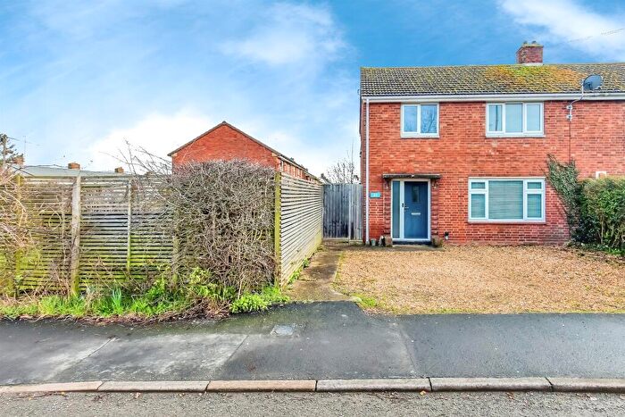 3 Bedroom Semi Detached House For Sale In Green Lane, Stamford, PE9