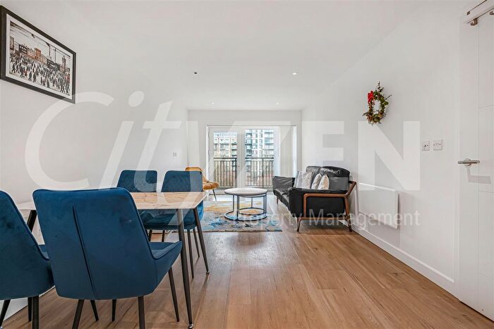 2 Bedroom Flat To Rent In Beaufort Square, London, NW9