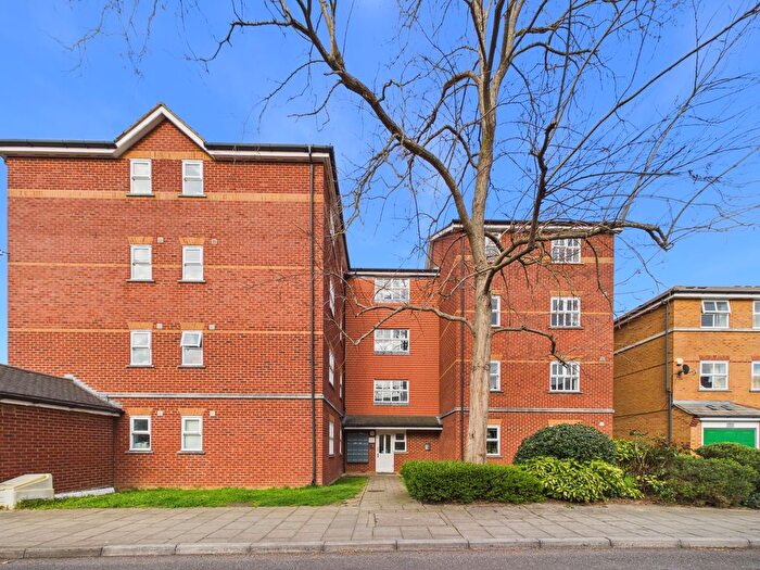2 Bedroom Flat For Sale In Massingberd Way, Tooting Bec, SW17