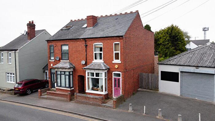 3 Bedroom Semi-Detached House For Sale In Bissell Street, Quinton, Birmingham, B32