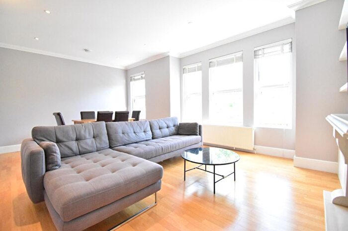 2 Bedroom Flat To Rent In Chandos Road, Willesden Green, London, NW2