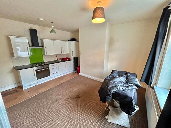 1 Bedroom House To Rent In Thorncliffe Street, Huddersfield, HD3