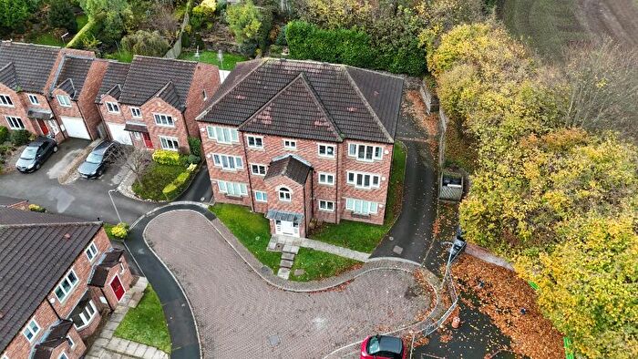 2 Bedroom Flat To Rent In Saxon Grange, LS25