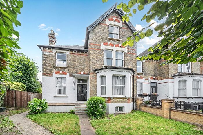 3 Bedroom Flat For Sale In Cedars Road, Beckenham, BR3