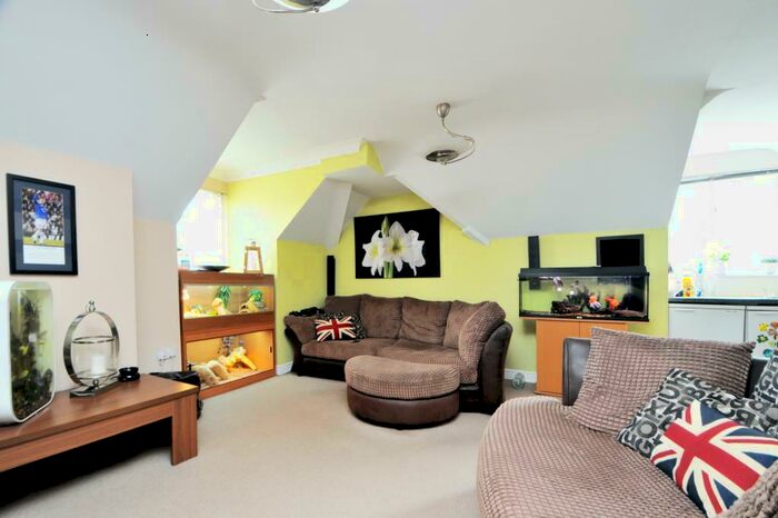 2 Bedroom Apartment To Rent In Abingdon, Oxfordshire, OX14