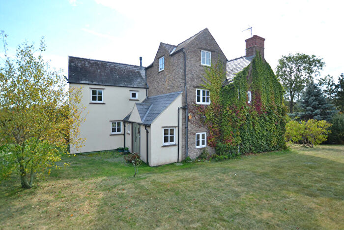 4 Bedroom Detached House For Sale In Lower Maescoed Herefordshire, HR2