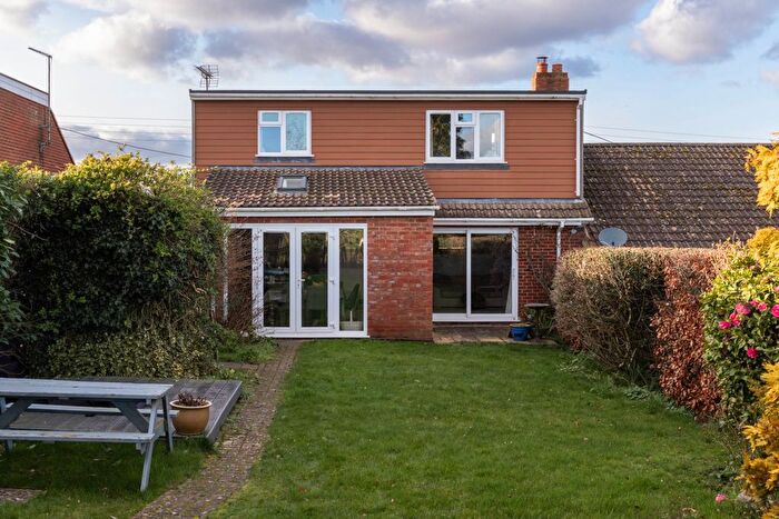 4 Bedroom Semi Detached House For Sale In New House Lane, Canterbury, CT4