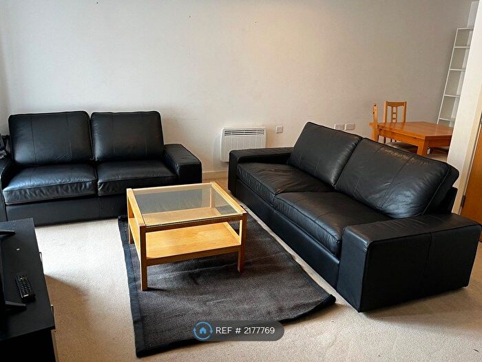 2 Bedroom Flat To Rent In Thomas Fyre Drive, London, E3