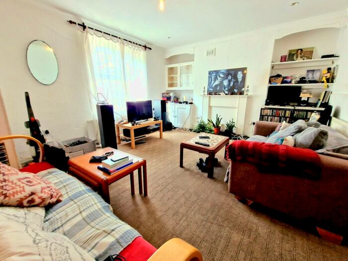 1 Bedroom Flat To Rent In New North Road, Hoxton, N1
