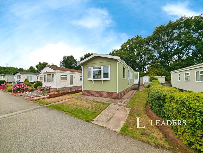 2 Bedroom Mobile Home For Sale In Oak Drive, Old Mill Lane, Forest Town, NG19
