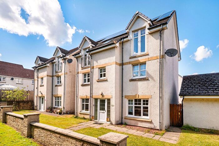 6 Bedroom Town House For Sale In Mosside Terrace, Bathgate, EH48