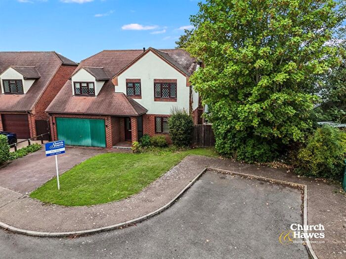 4 Bedroom Detached House For Sale In Barnmead Way, Burnham-on-Crouch, CM0
