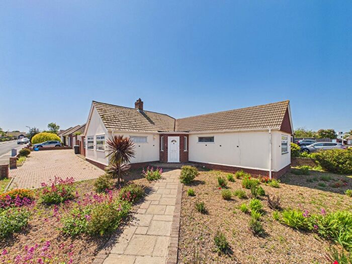 3 Bedroom Detached Bungalow For Sale In Magnolia Avenue, Margate, CT9