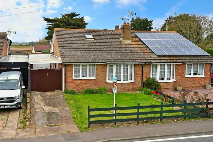 2 Bedroom Bungalow For Sale In Jurys Gap Road, Lydd, Romney Marsh, Kent, TN29