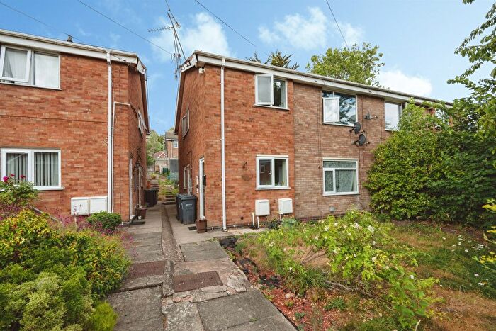 2 Bedroom Flat For Sale In Vicarage Close, Birmingham, B42