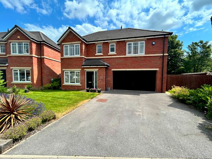 5 Bedroom Detached House To Rent In Cotham Drive, Wakefield, WF2