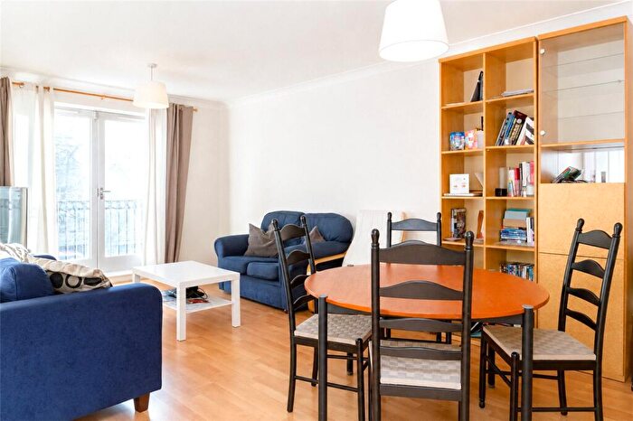 2 Bedroom Apartment To Rent In Essex Road, London, N1