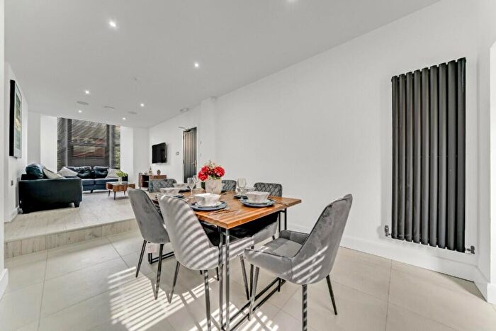 8 Bedroom House To Rent In Lawrence Road, Liverpool, L15