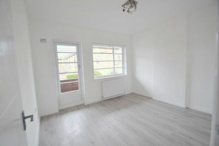 2 Bedroom Property To Rent In Denison Close, London, N2