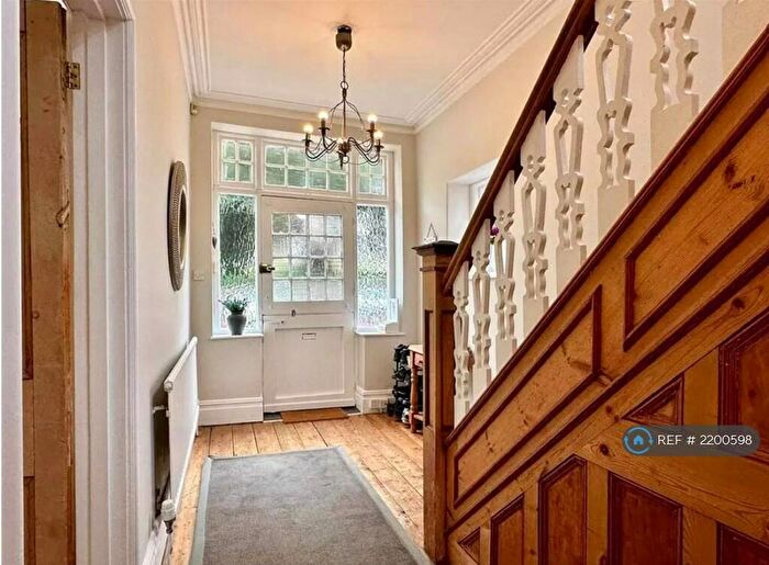 4 Bedroom Semi-Detached House To Rent In Sketty Road, Swansea, SA2