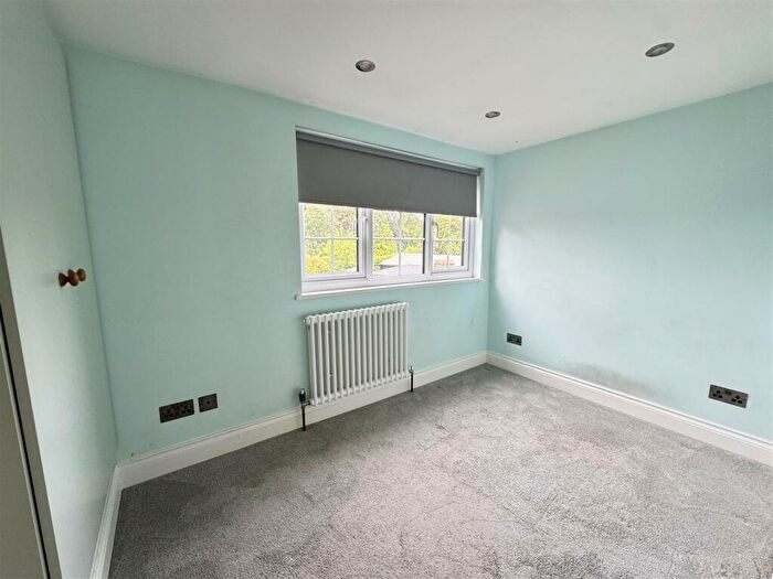 2 Bedroom Cottage To Rent In Terrick Row, Terrick, HP17