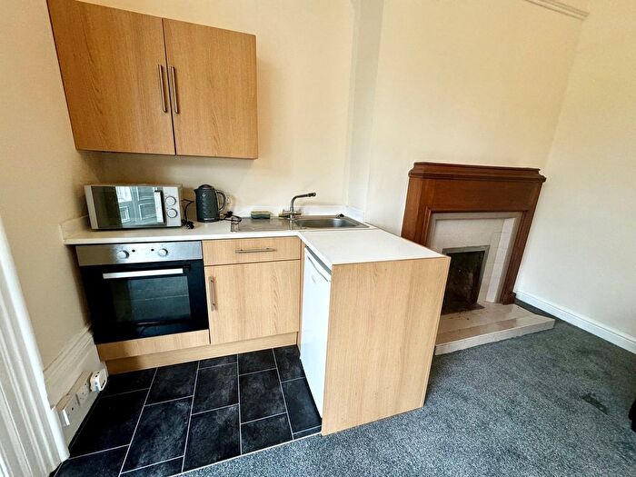 1 Bedroom Flat To Rent In Woodside, Sunderland, SR2