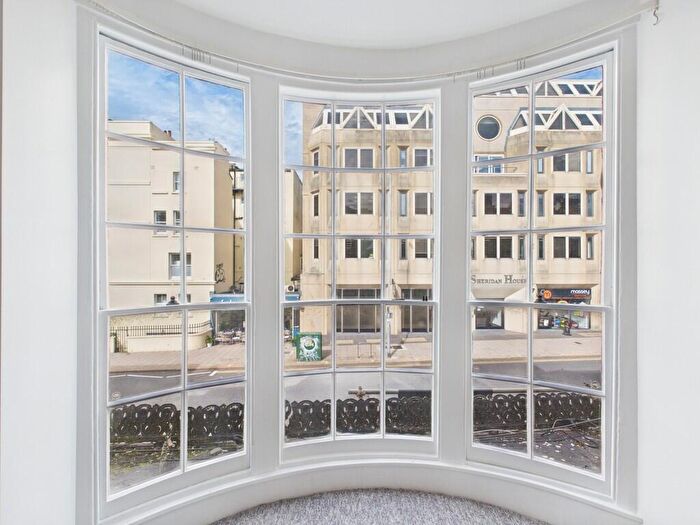 2 Bedroom Apartment To Rent In Western Road, Hove, BN3