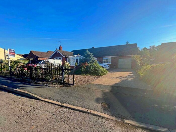 3 Bedroom Detached Bungalow For Sale In Chapel Street, Amcotts, DN17