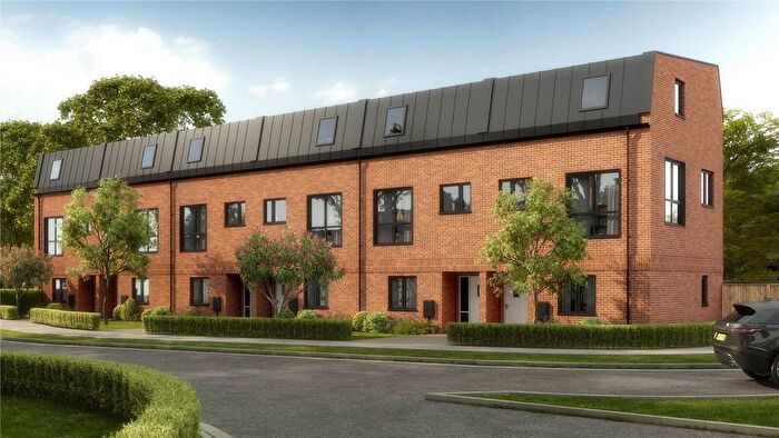 3 Bedroom Detached House For Sale In Middleton Gardens, Princes Way, Bletchley, Milton Keynes, MK2