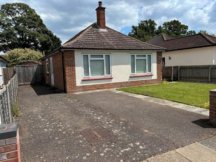 2 Bedroom Bungalow To Rent In Bromeswell Road, Ipswich, Suffolk, IP4