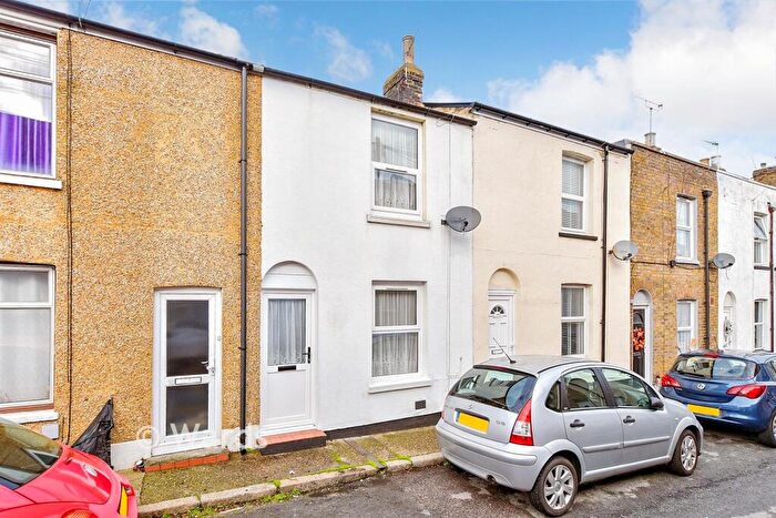 2 Bedroom Terraced House For Sale In Alma Road, Ramsgate, Kent, CT11