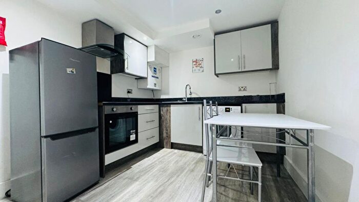 Studio To Rent In High Street, Brentwood, CM14