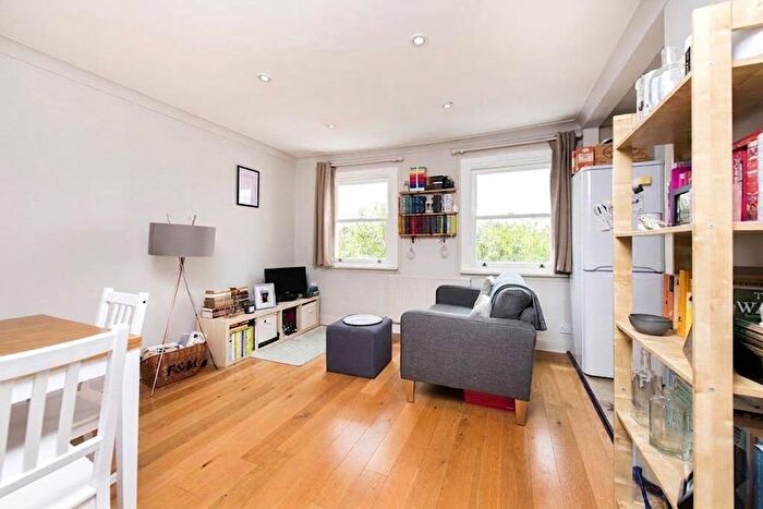1 Bedroom Flat To Rent In Beversbrook Road, London, N19