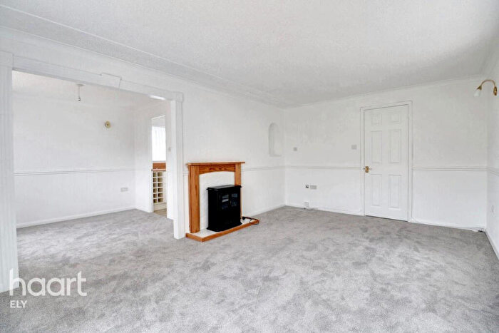 2 Bedroom Park Home For Sale In Hardwicke Fields, Haddenham, CB6