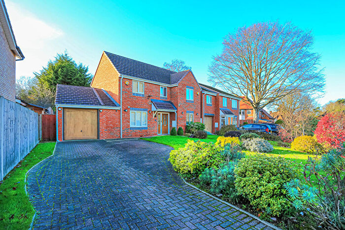 4 Bedroom Detached House For Sale In Dovecote Close, Solihull, B91