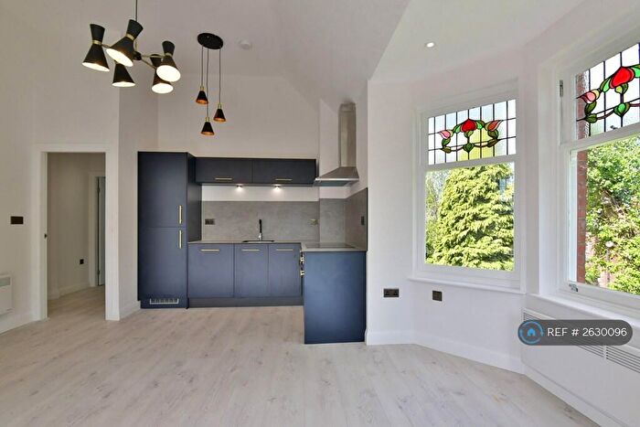 2 Bedroom Flat To Rent In Davenport Park Road, Stockport, SK2
