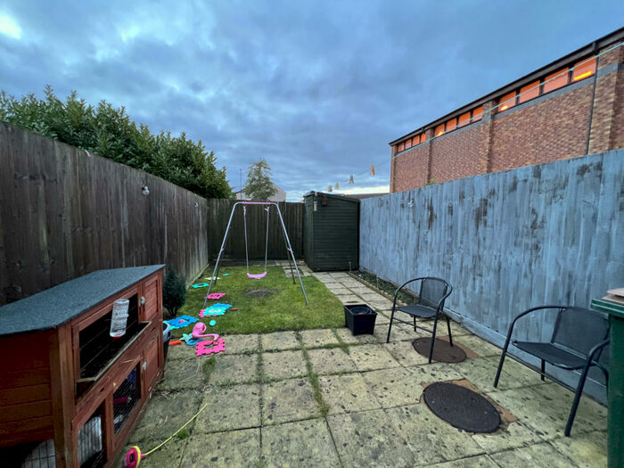 2 Bedroom Terraced House For Sale In Lyndale Close, Whoberley, Coventry