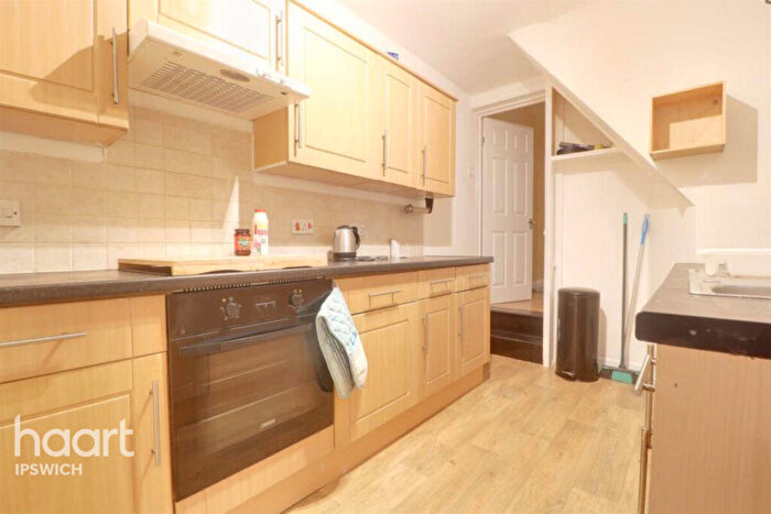 3 Bedroom End Of Terrace House To Rent In Wallace Road, Ipswich, IP1