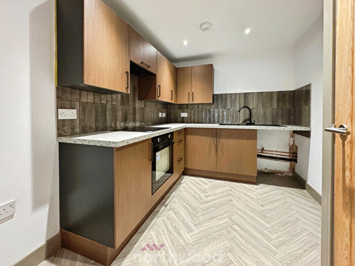 2 Bedroom Flat To Rent In Finkle Street, Thorne, Doncaster, DN8