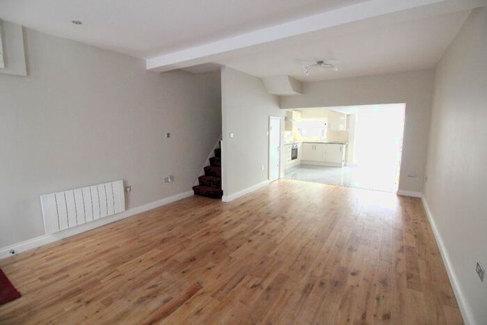 5 Bedroom Terraced House To Rent In Kempton Road, East Ham, E6