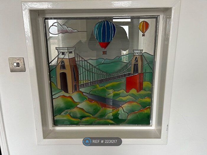 2 Bedroom Maisonette To Rent In Worrall Road, Bristol, BS8